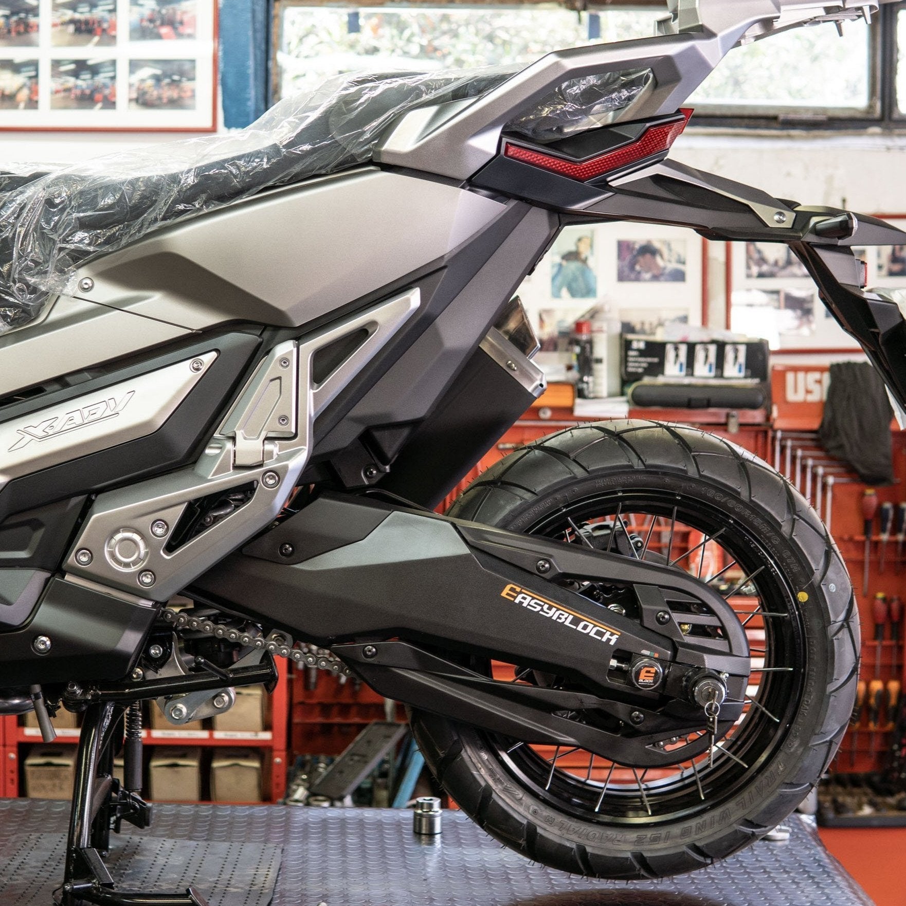 X-ADV-HONDA-EasyBlock Scooter Lock